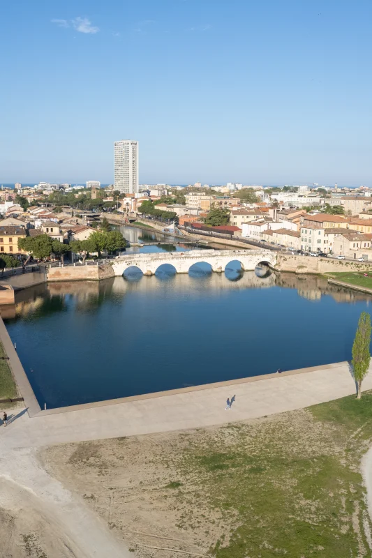 Ponte Tiberio e panorama su Borgo San Giuliano a Rimini