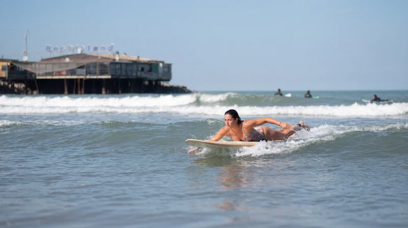 Surf sulla Riviera Romagnola con Rockisland a Rimini