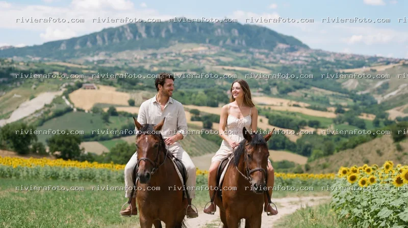 Passeggiata a cavallo nell’entroterra romagnolo con vista su San Marino