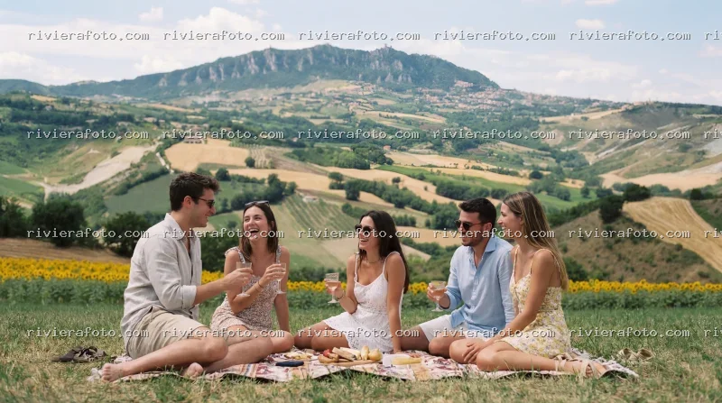 Picnic panoramico nell’entroterra romagnolo con vista su San Marino