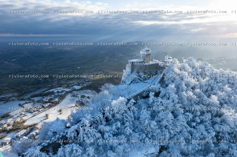 Fortezza di San Marino Innevata: La Seconda Torre (Cesta)