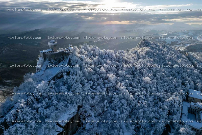 Monte Titano e le Torri di San Marino innevate
