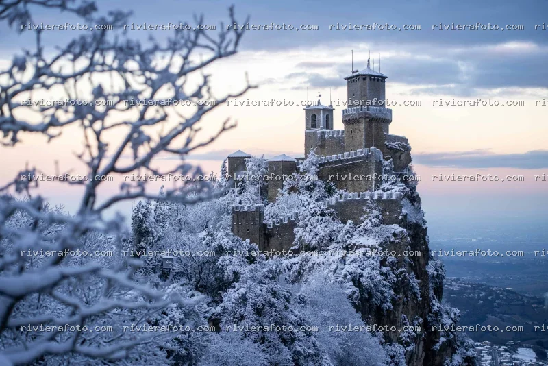 Le Torri di San Marino innevate