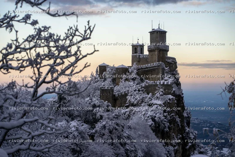 La Prima Torre di San Marino Innevata