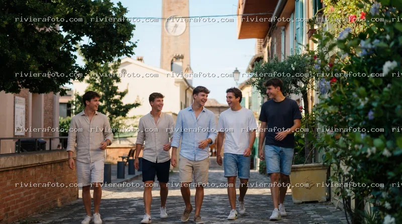 Passeggiata estiva nel borgo storico di Santarcangelo di Romagna, nell’entroterra della Riviera Romagnola