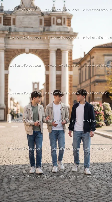 Giovani all’Arco Ganganelli a Santarcangelo di Romagna