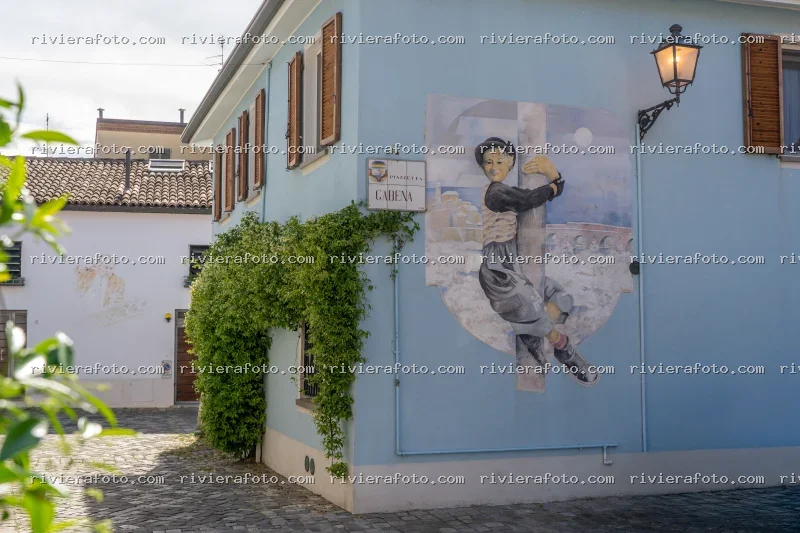 Murales artistici in Piazzetta Gabena, Borgo San Giuliano a Rimini
