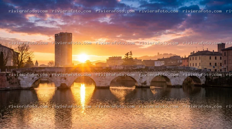 Ponte Tiberio all’alba a Rimini