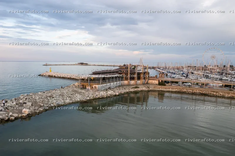 Darsena di Rimini con Ruota Panoramica al Tramonto