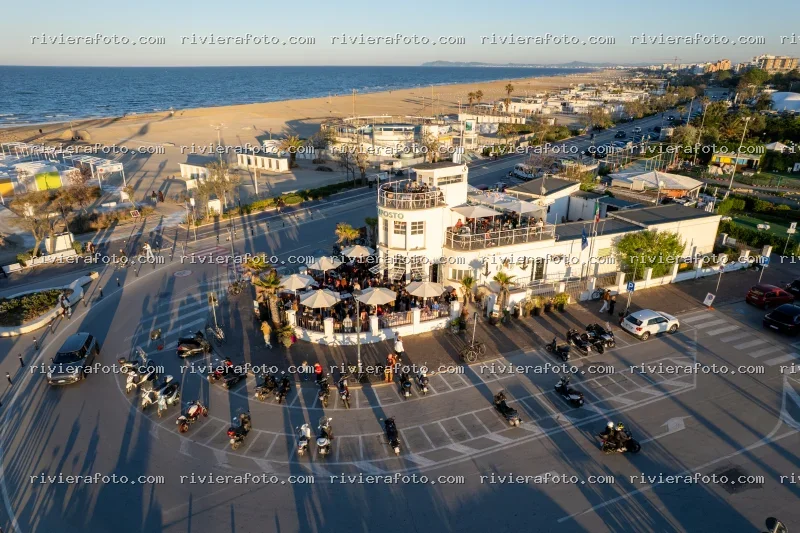 Rimini: lungomare al tramonto