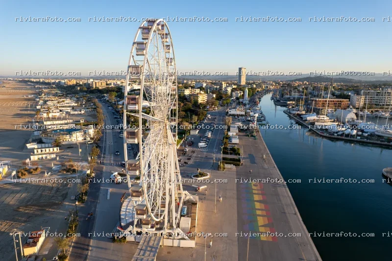Rimini: La Ruota Panoramica, Porto Canale e Spiaggia