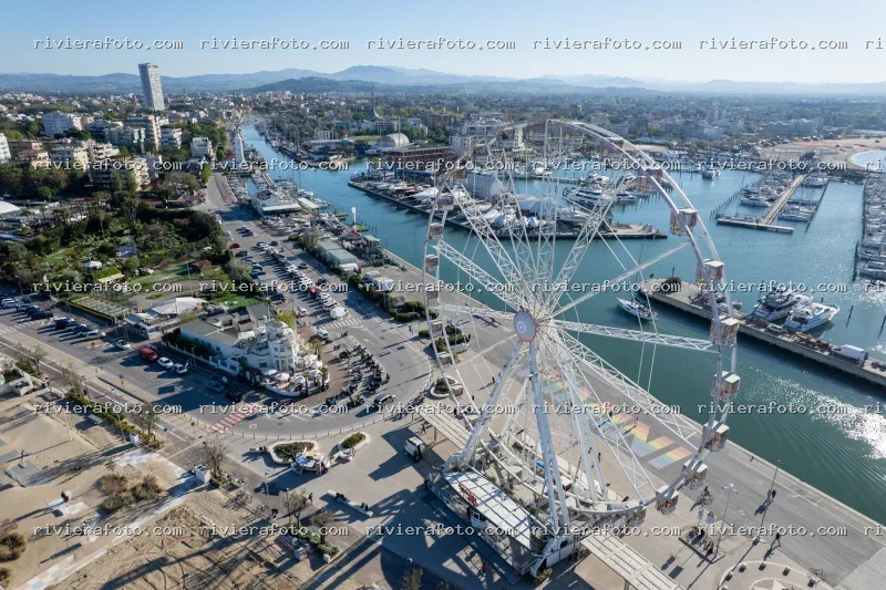Veduta aerea della Darsena e della Ruota Panoramica di Rimini