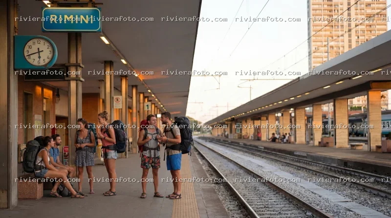 Viaggiatori alla Stazione di Rimini