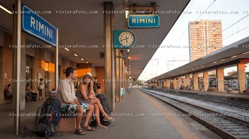 Stazione Ferroviaria di Rimini al Tramonto