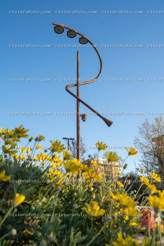 Design Urbano Moderno tra Fiori a Rimini in Riviera Romagnola