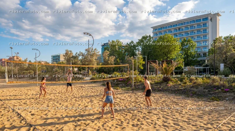 Partita di Beach Volley sulla Spiaggia di Rimini, nella Riviera Romagnola