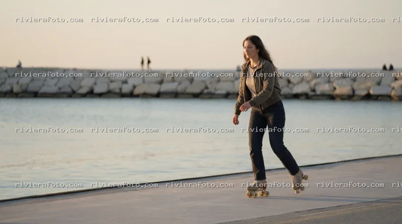 Pattinaggio al tramonto a Rimini, sulla Riviera Romagnola