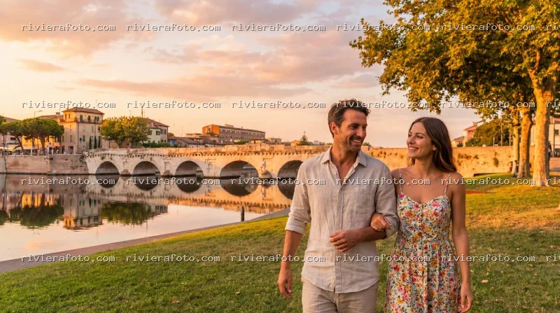 Ponte di Tiberio a Rimini al tramonto