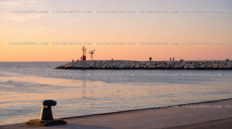 Tramonto al porto di Rimini sulla Riviera Romagnola