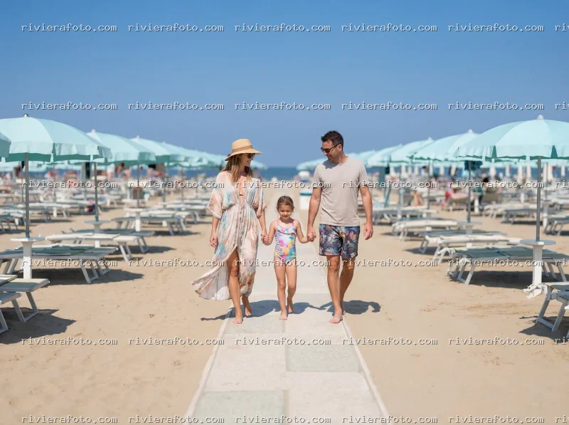 Vacanza in famiglia sulla spiaggia di Rimini nella Riviera Romagnola