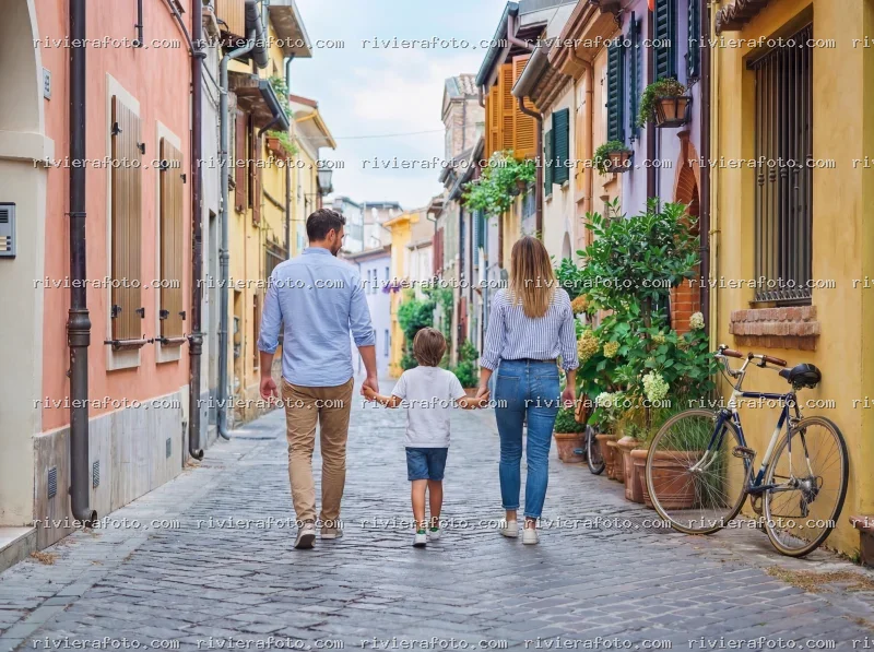 Passeggiata nel suggestivo Borgo San Giuliano