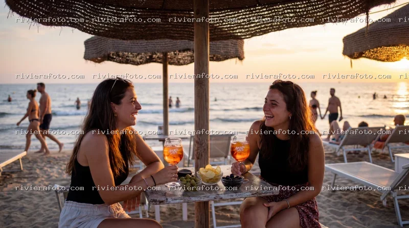 Aperitivo al tramonto sulla spiaggia della Riviera Romagnola
