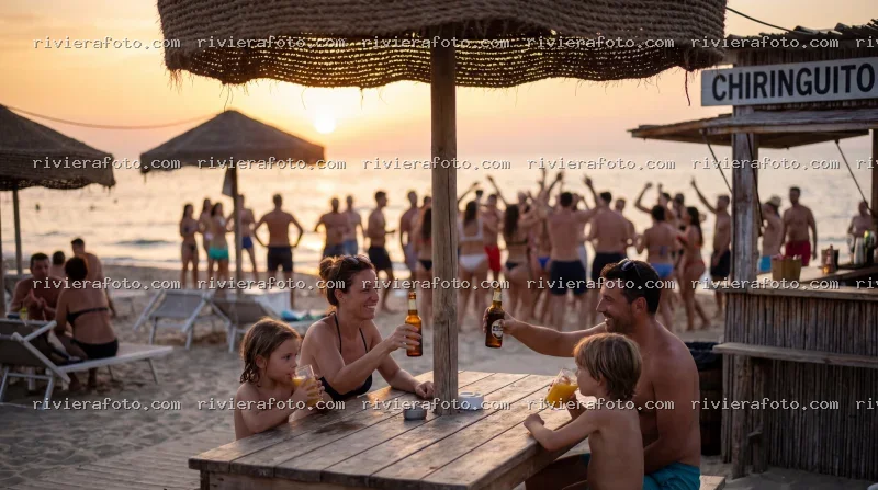 Vita da spiaggia al tramonto sulla Riviera Romagnola